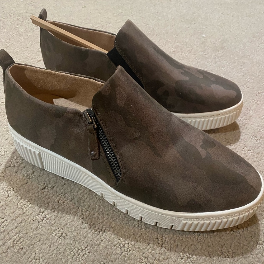 Never been worn shoes